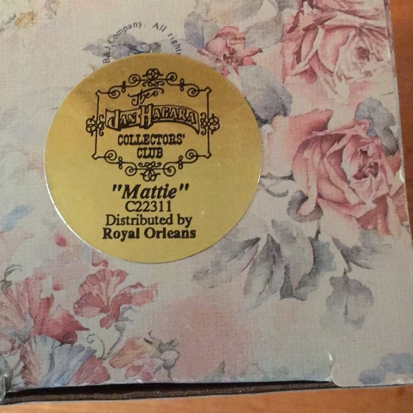 Retired Jan Hagara Mattie new in box - Picture 6 of 6